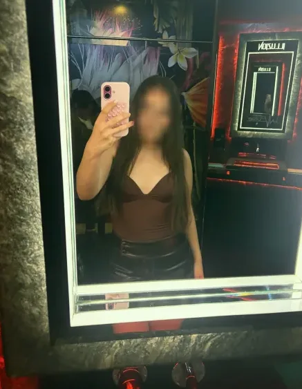 Ayse, 18