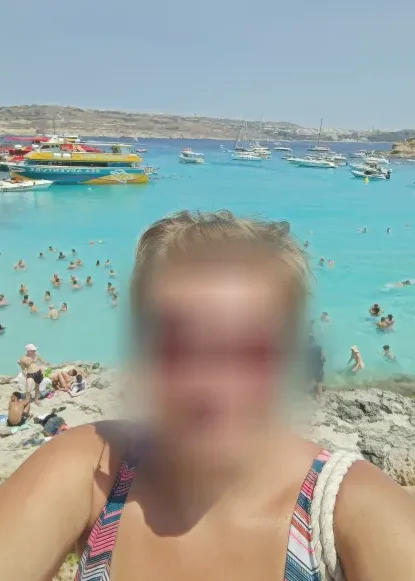 Ayse, 40