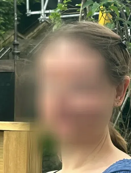 Cara, 34