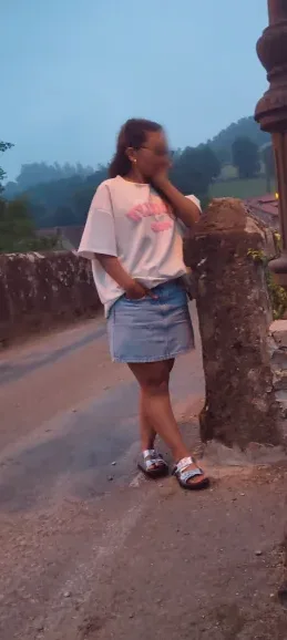 Carla, 32