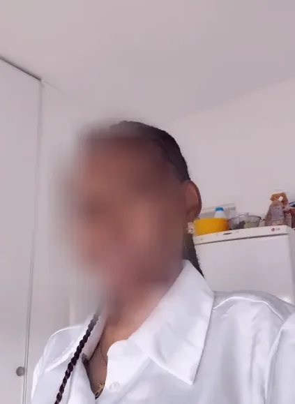 Claudia, 34