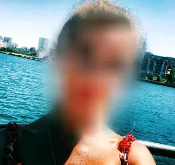 Elif, 40