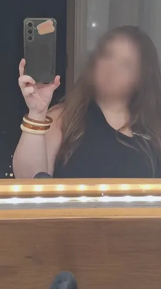 Emilia, 19