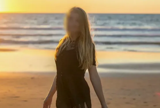 Emma, 32