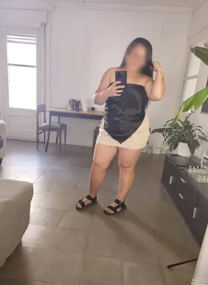 Hannah, 29