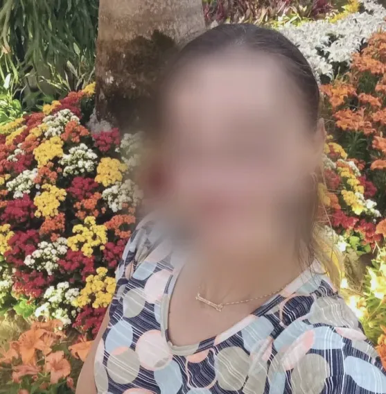 Helena, 33