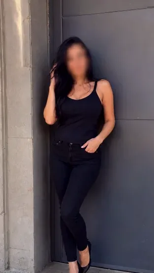Jessica, 33