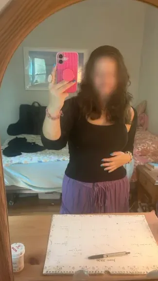 Nadja, 27