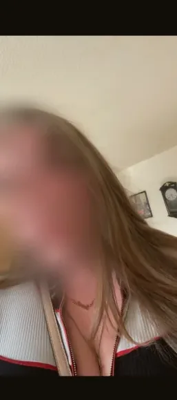 Nisa, 25
