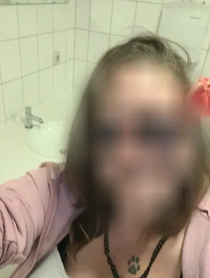 Tanja, 33