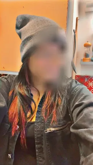 Thea, 32