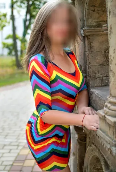 Yasmin, 37